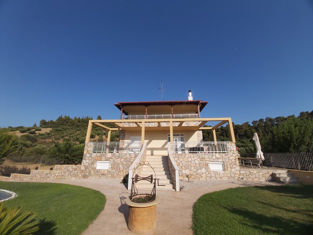 6 bedrooms Commercial property in Chalkidiki, Greece No. 3884