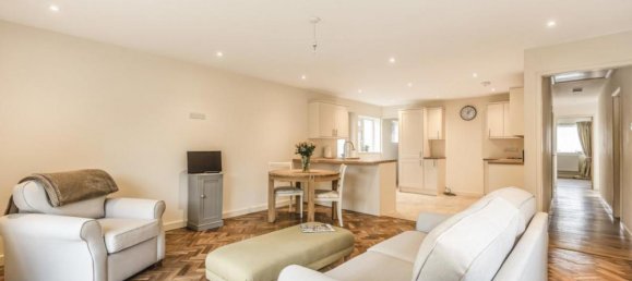 2 bedrooms Office in Bognor Regis, United Kingdom No. 425 2