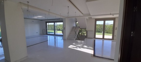 5 Schlafzimmer Gewerbliche Immobilien in Thessaloniki, Greece, Nr. 3590 15