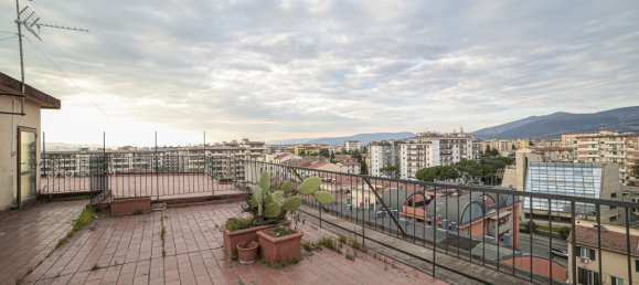 3 rooms Apartment in Florence, Italy No. 38915 16
