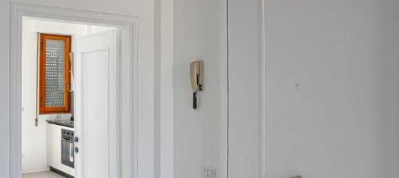 3 rooms Apartment in Florence, Italy No. 38915 40