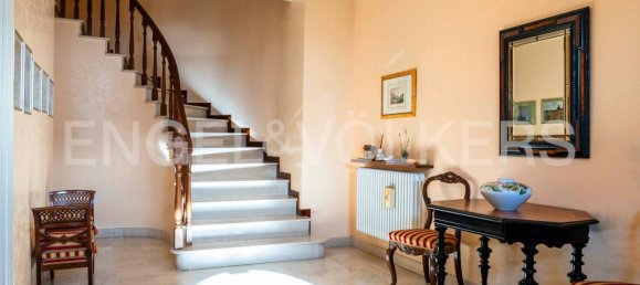 4 bedrooms Villa in Lovere, Italy No. 127784 3