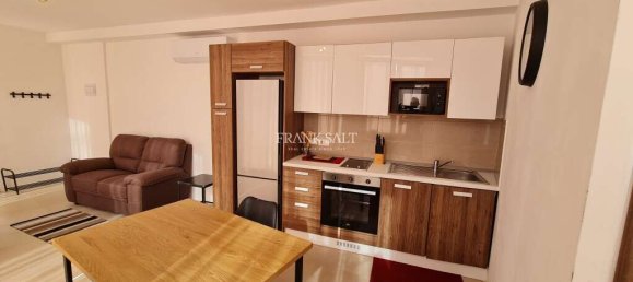 1 bedroom Penthouse in Pieta, Malta No. 10426 3