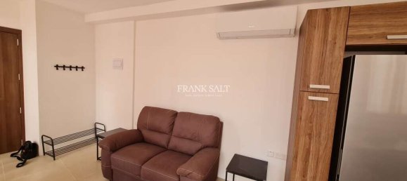 1 bedroom Penthouse in Pieta, Malta No. 10426 5