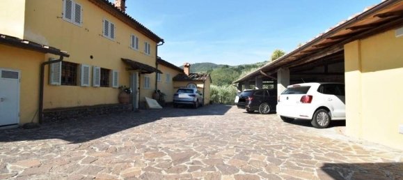 Дом с 10 спальнями в Пистоя, Италия № 85802 9