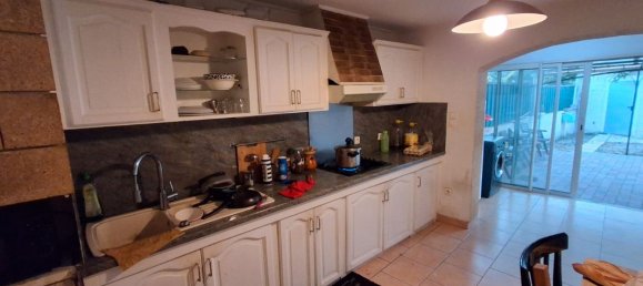 2 bedrooms House in Marseille, France No. 301101 3