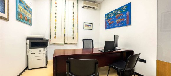 219m² Office in Cagliari, Italy No. 283450 2