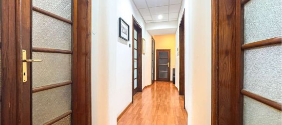 219m² Office in Cagliari, Italy No. 283450 12