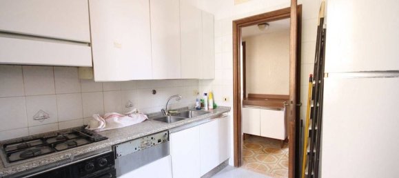 3 bedrooms Apartment in Rome, Italy No. 310030 50