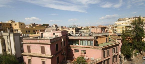 3 bedrooms Apartment in Rome, Italy No. 310030 7