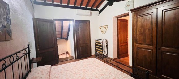 5 bedrooms Duplex in Castagneto Carducci, Italy No. 311066 3