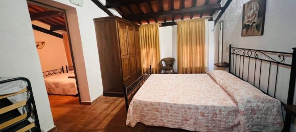 5 bedrooms Duplex in Castagneto Carducci, Italy No. 311066 2