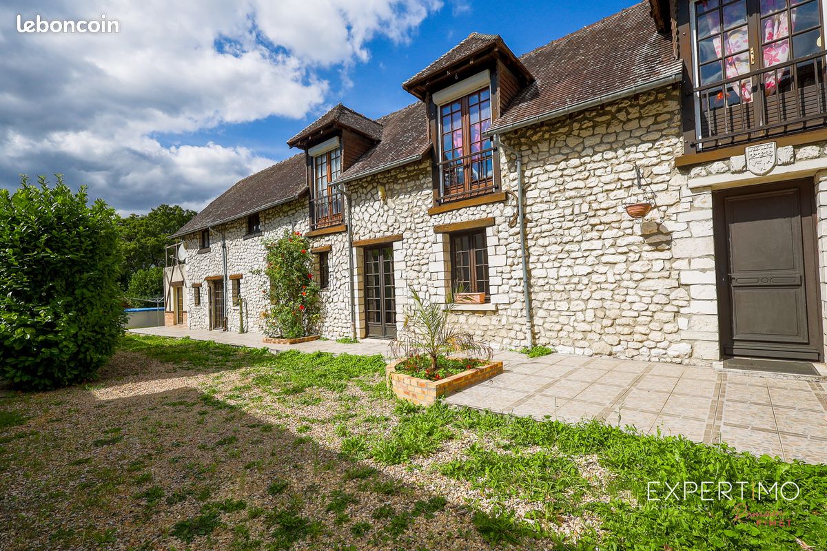 5 bedrooms House in Eure, France No. 356237