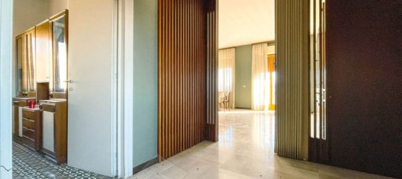 12 bedrooms House in Suno, Italy No. 377465 5