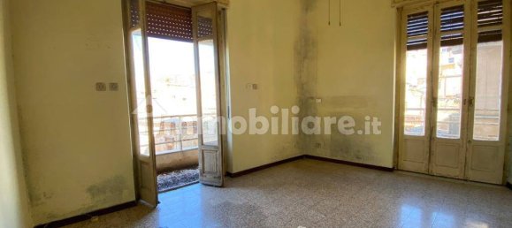 Apartamento de 3 dormitorios en Caltanissetta, Italy No. 85165 5