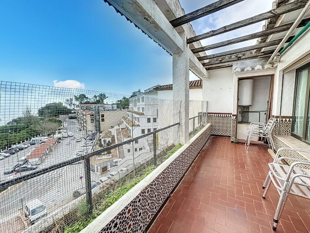 Квартира с 4 спальнями в Михас, Испания № 18827