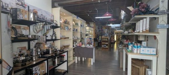 Gewerbliche Immobilie in Vendome, France 133m², Nr. 301569 3