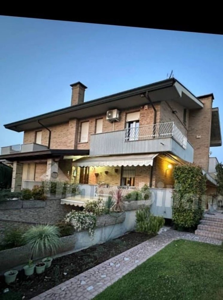 3 rooms House in Vigonza, Italy No. 254997