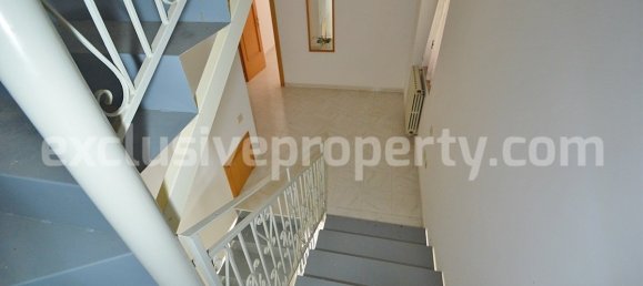 3 bedrooms House in Roccaspinalveti, Italy No. 329481 39