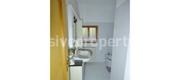 3 bedrooms House in Roccaspinalveti, Italy No. 329481 36