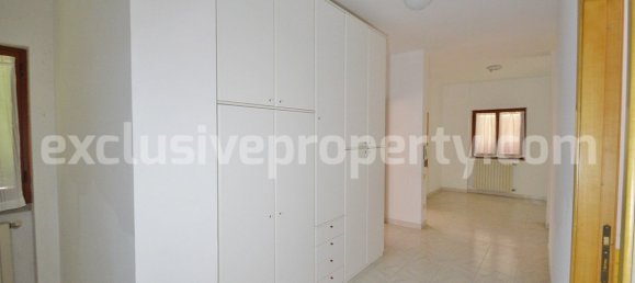 3 bedrooms House in Roccaspinalveti, Italy No. 329481 34