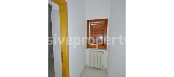 3 bedrooms House in Roccaspinalveti, Italy No. 329481 16