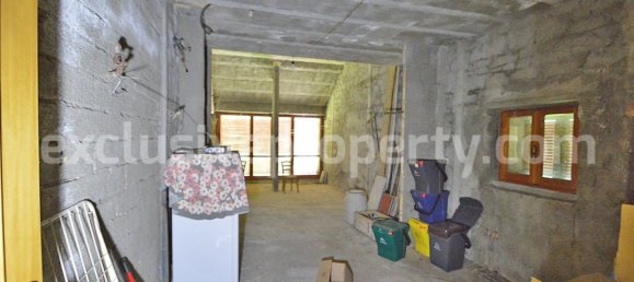 3 bedrooms House in Roccaspinalveti, Italy No. 329481 20