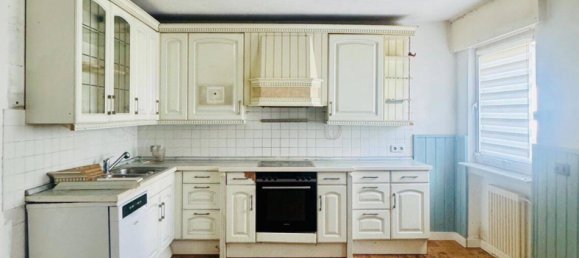 Таунхаус с 4 комнатами в Бонн, Германия № 221723 3