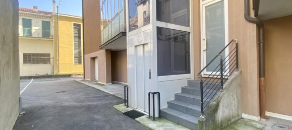 4 rooms Apartment in Vicenza, Italy No. 105221 33