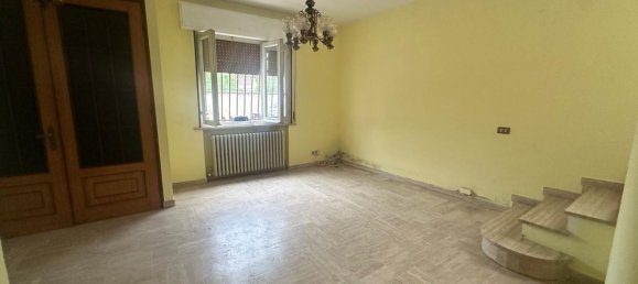 4 bedrooms House in Viadana, Italy No. 370544 3