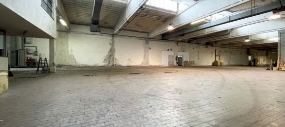 1400m² Warehouse in Suno, Italy No. 379712 2