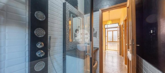 Квартира с 2 спальнями в Рим, Италия № 273649 24