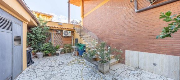 Квартира с 2 спальнями в Рим, Италия № 273649 3