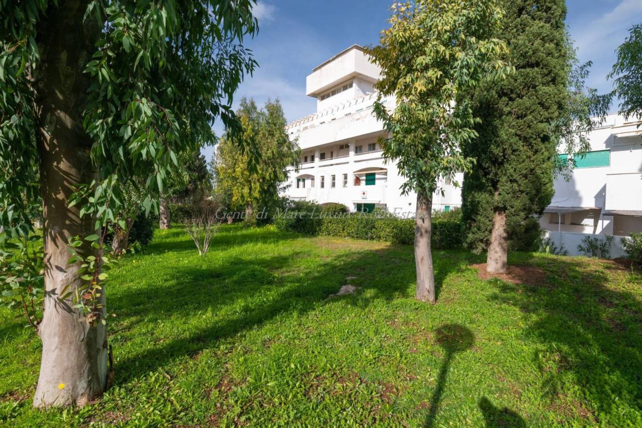 Квартира с 6 комнатами в Остуни, Италия № 72272