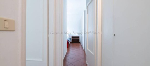 Квартира с 6 комнатами в Остуни, Италия № 72272 11