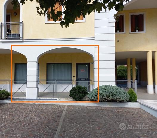100m² Commercial property in Pordenone, Italy No. 281525