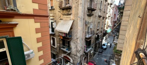 2 rooms Apartment in Naples, Italy No. 31570 9