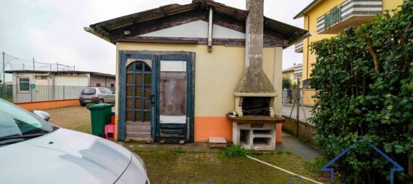 2 bedrooms Villa in Cervia, Italy No. 268535 4