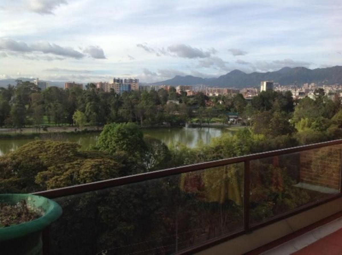 3 bedrooms House in Bogota, Colombia No. 12602