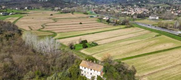 8 bedrooms House in Lucca, Italy No. 68401 20