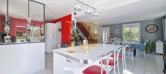 Casa de 11 divisões em Saint-Georges-sur-Cher, France N.º 229800 13