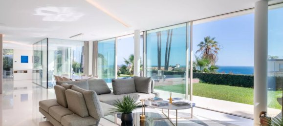 6 bedrooms Villa in Cannes, France No. 246457 12