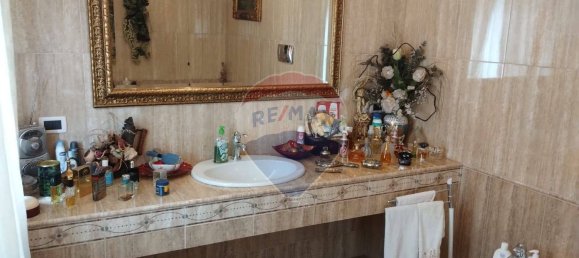 10-salle Maison à Monte Sant'Angelo, Italy No. 265301 25