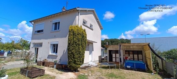 Casa de 3 dormitorios en Vierzon, France No. 260140 2