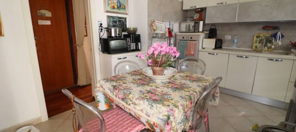 3 bedrooms Apartment in Rome, Italy No. 276541 23