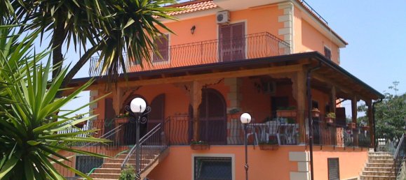 Вилла с 8 комнатами в Джульяно ин Кампанья, Италия № 213915 2