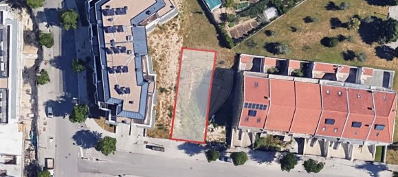 304m² Land in Viseu, Portugal No. 80473 2