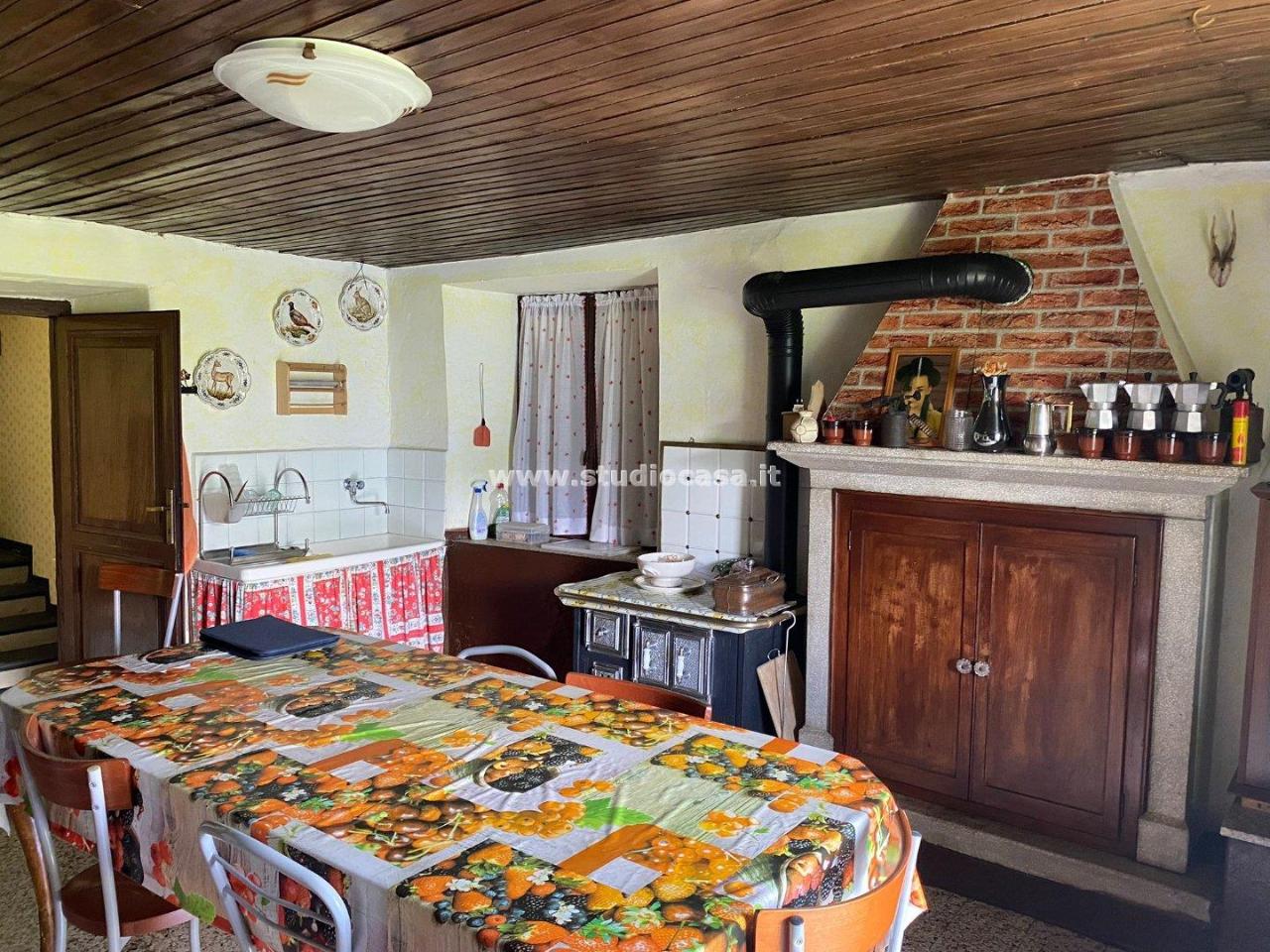 Casa de 4 divisões em Bracca, Italy N.º 74150