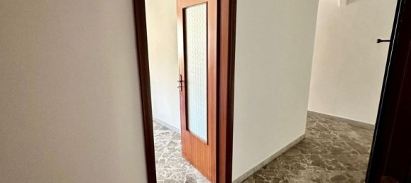 4 bedrooms Apartment in Castellaneta, Italy No. 374945 4