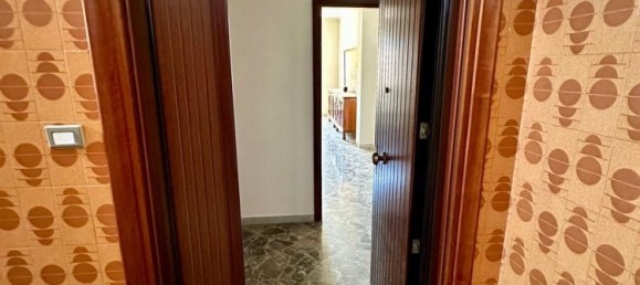 4 bedrooms Apartment in Castellaneta, Italy No. 374945 2